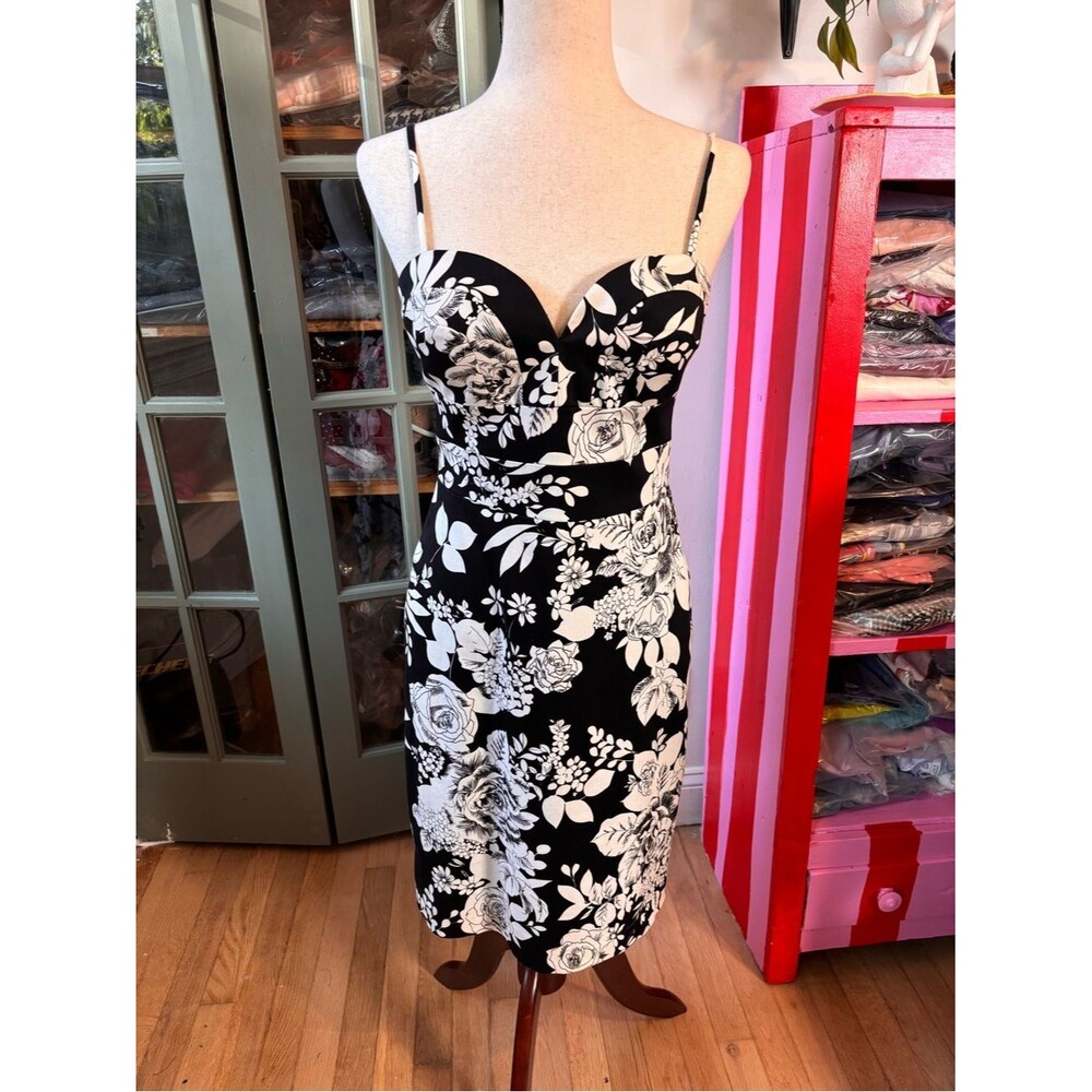 OC by OC Black White Floral Sheath Dress Size 6 Sweetheart Neck Cocktail Party